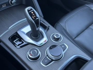 Alfa Romeo Stelvio SUV Facelifting 2.0 Turbo 280KM 2022 Alfa Romeo Stelvio 2.0 Turbo Q4 TI 280KM AT AWD!, zdjęcie 27