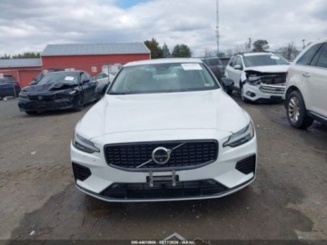 Volvo S60 III Sedan Plug-In Facelifting 2.0 T8 455KM 2024 Volvo S60 2024 VOLVO S60 RECHARGE PLUG-IN HYBRID T8 PLUS DARK THEME 2.0, zdjęcie 11