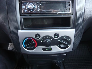 Chevrolet Kalos 2006 Chevrolet Kalos 1.4 benzyna 105 tyś. km, klimatyzacja ,AUTOMAT - warto ,, zdjęcie 15