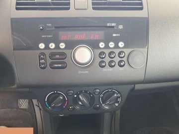 Suzuki Swift IV Hatchback 5d 1.3 DDiS FAP 75KM 2010 Suzuki Swift 1.3 DDiS Comfort 75 KM 2010r, zdjęcie 13