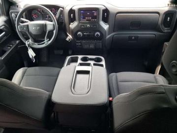 Chevrolet Silverado II 2023 Chevrolet Silverado 2023, 2.7L, 4x4, K1500 TRAIL BOSS CUSTOM, od ubezpiecz, zdjęcie 6