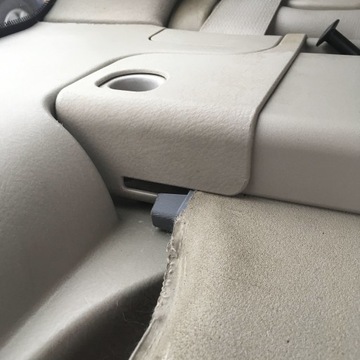 2X DRŽÁK ÚCHYT ZAŘÍZENÍ(HÁK) ROLETA TOYOTA AVENSIS T25 (CZARNY)