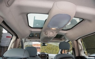 Citroen Berlingo II Van Long Facelifting 1.6 HDi 92KM 2013 Citroen Berlingo Do Przewozu Osob Niepelnosprawnych Z winda Pefron Vat, zdjęcie 26