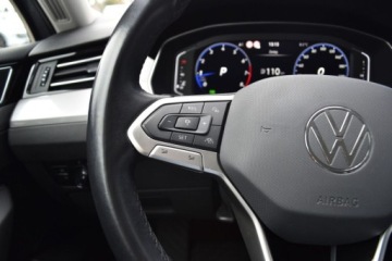 Volkswagen Passat B8 Variant Facelifting 2.0 TSI 190KM 2022 Volkswagen Passat SalonPL 2.0 TSI 190KM DSG Business NaviMatrixKeyLessKame, zdjęcie 12