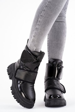 Черные женские зимние ботинки на липучке 39