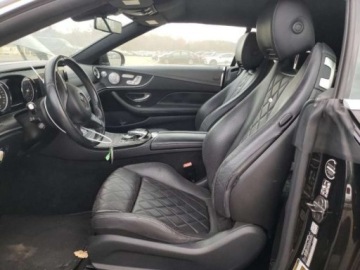 Mercedes Klasa E W213 2018 Mercedes-Benz Klasa E 2018, 3.0L, 4x4, od ubezpieczalni 3.0 Benzyna 329KM, zdjęcie 7