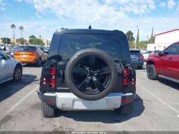 Land Rover Defender IV (L663) 2024 Land Rover Defender 110 P300 2024 2.0l 2.0 Benzyna 296KM, zdjęcie 4