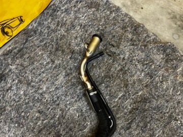 ШЛАНГ ТОПЛИВОНАЛИВНАЯ ТРУБА FORD BRONCO 21-