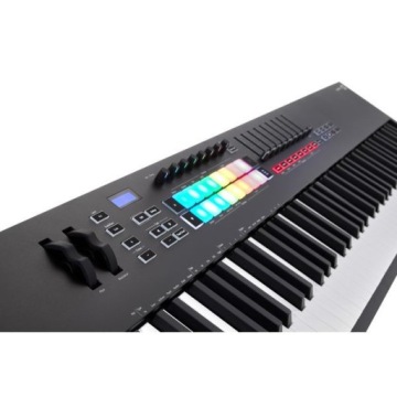 Novation Launchkey 88 MK3 - MIDI -контроллер
