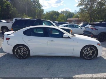 Alfa Romeo Giulia II Sedan Facelifting 2.0 Turbo 280KM 2022 Alfa Romeo Giulia Ti 2022 2.0l 2.0 Benzyna 280KM, zdjęcie 6