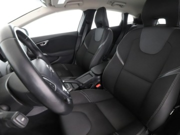 Volvo V40 II 2019 Volvo V40 automat full LED navi klima auto, zdjęcie 12