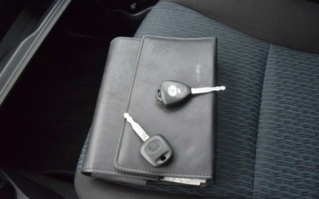 Toyota Yaris III Hatchback 5d 1.33 Dual VVT-i 99KM 2011 Toyota Yaris 1.3B Navi Kamera 2 KPL Opon Sprowadzony Oplacony 1.3, zdjęcie 22