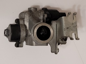 Suzuki Burgman 125 K7 Дроссельная заслонка