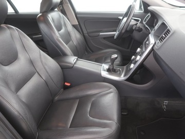 Volvo V60 I Kombi Facelifting 2.0 D3 DRIVE-E 150KM 2016 Volvo V60 D3 2.0, Skóra, Navi, Klima, Klimatronic, zdjęcie 8