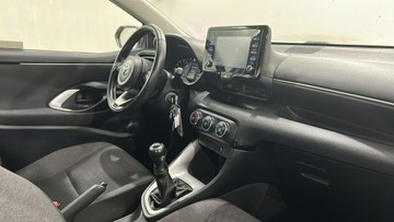 Toyota Yaris IV Hatchback 1.0 VVT-i 72KM 2023 Toyota Yaris 1.0 Comfort Hatchback, zdjęcie 13