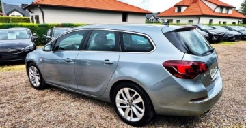 Opel Astra J Sports Tourer Facelifting 1.4 Turbo ECOTEC 140KM 2013 Opel Astra BENZYNA NAWIGACJA LIFT super okazja polecamy 1.4 140KM, zdjęcie 16