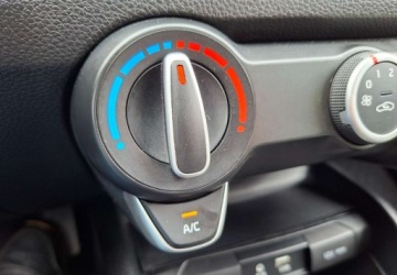 Kia Stonic I Crossover 1.4 DOHC 100KM 2019 Kia Stonic Kupiony w Polsce - benzyna - 1,4 - 100 KM 1.4 Benzyna 100KM, zdjęcie 30