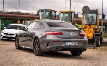 Mercedes Klasa E W213 Cabrio 2.0 200 184KM 2018 Mercedes-Benz Klasa E Mercedes-Benz Klasa E W213 2.0 4Matic 184KM AMG-Line, zdjęcie 10