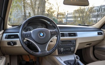 BMW Seria 3 E90-91-92-93 Limuzyna E90 320i 170KM 2008 BMW Seria 3 2,0 (170KM) Lift Skory Bezwypadkowy 2.0 Benzyna 170KM, zdjęcie 8