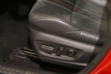 Toyota C-HR I Crossover Facelifting 2.0 Hybrid Dynamic Force 184KM 2022 Toyota C-HR 2.0 Hybrid GR Sport 2.0 Hybryda 184KM, zdjęcie 30