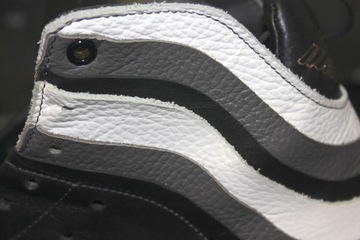 Emporio Armani Teksturowane skórzane buty 39,5