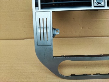 Рамка магнитолы Ford Kuga MK1, панель навигации