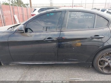 Alfa Romeo Giulia II 2019 Alfa Romeo Giulia 2019 Alfa Romeo Giulia Ti Sport RWD 2.0 Benzyna 280KM, zdjęcie 13