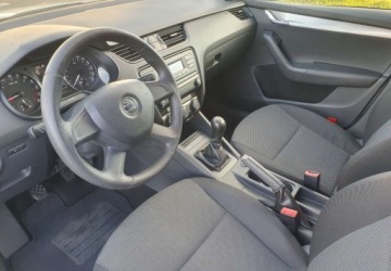 Skoda Octavia II Kombi Facelifting 1.6 TDI CR DPF 105KM 2013 Skoda Octavia 1.6TDi 105KM Kombi Klima 2-Wlascicieli Ks.Serwisowa Zarejest, zdjęcie 6