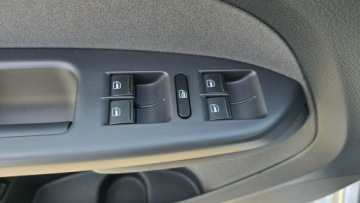 Volkswagen Touran II 1.6 TDI 105KM 2014 Volkswagen Touran Sewisowany 1.6 TDI, zdjęcie 18