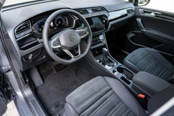 Volkswagen Touran III 1.5 TSI EVO 150KM 2026 Volkswagen Touran Highline 1.5 TSI EVO 150 KM DSG, zdjęcie 12