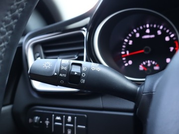 Kia Ceed III Kombi Facelifting 1.5 T-GDI 160KM 2022 Kia Ceed 1.5 T-GDI, Salon Polska, Serwis ASO, zdjęcie 17