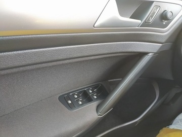 Volkswagen Golf VII Hatchback 3d Facelifting 1.0 TSI 85KM 2017 Volkswagen Golf 1.0 86KM TSI,Salon PL,Bezwypadkowy, zdjęcie 12