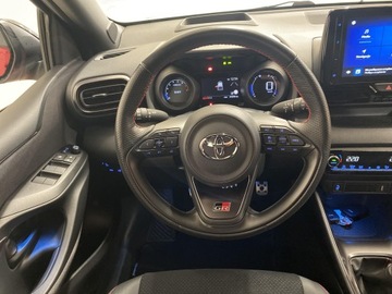 Toyota Yaris IV Hatchback 1.5 Dynamic Force 125KM 2022 Toyota Yaris 1.5 GR Sport IV (2020-) Toyota Yaris, zdjęcie 11