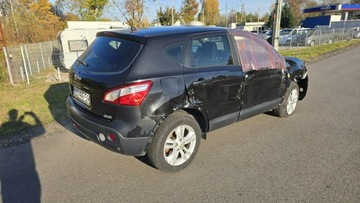 Nissan Qashqai I Crossover 1.5 dCi 106KM 2010 Nissan Qashqai Uszkodzony Bok Jeżdżący, zdjęcie 6