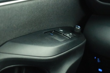 Toyota Yaris IV Hatchback 1.5 Hybrid Dynamic Force 116KM 2022 Toyota Yaris 1.5 VVT-i Hybrid, Salon Polska, zdjęcie 13