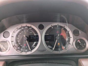 Aston Martin V8 Vantage III 2009 Aston Martin V8 Vantage 2009 5.7l 5.7 Benzyna 420KM, zdjęcie 9