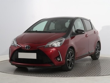 Toyota Yaris III Hatchback 5d Facelifting 2017 1.5 Dual VVT-iE 111KM 2018 Toyota Yaris 1.5 Dual VVT-i, Salon Polska, zdjęcie 1