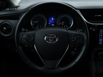 Toyota Corolla XI Sedan Facelifting 1,6 Valvematic 132KM 2018 Toyota Corolla 1.6 Valvematic, Salon Polska, GAZ, zdjęcie 16