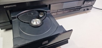 Компактный проигрыватель компакт-дисков Grundig CD 301