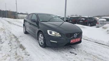 Volvo V60 I Kombi Facelifting 2.0 D3 136KM 2015 Volvo V60 duza navi super stan LEDY xsenon automat, zdjęcie 3