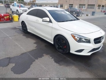 Mercedes CLA C117 2015 Mercedes-Benz CLA 2015 Mercedes-Benz CLA-Class 4dr Sdn CLA 250 FWD 2.0, zdjęcie 5