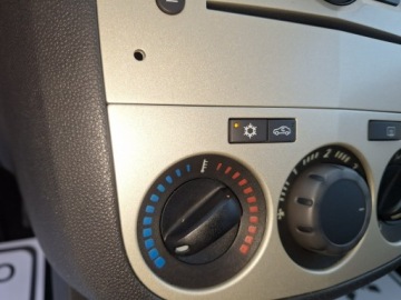 Opel Corsa D Hatchback 1.0 Twinport ecoFLEX 60KM 2009 Opel Corsa Nowy rozrząd,auto bez wkładu, zdjęcie 17