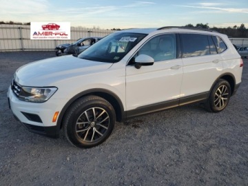 Volkswagen Tiguan II 2021 Volkswagen Tiguan Se, 2021r., 4x4, 2.0L 2.0 Benzyna 184KM