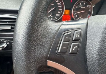 BMW Seria 3 E90-91-92-93 Limuzyna E90 325i (3.0) 218KM 2009 BMW Seria 3 325I 3.0, bezwypadkowy, panorama, xenon 3.0 Benzyna 218KM, zdjęcie 15