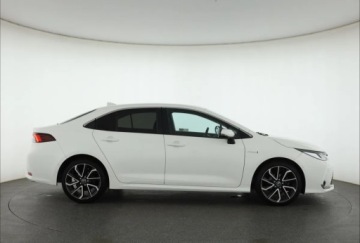 Toyota Corolla XII Sedan 1.8 Hybrid 122KM 2019 Toyota Corolla 1.8 Hybrid, Salon Polska, zdjęcie 5