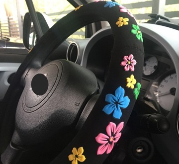 TOYOTA Yaris Aygo Auris Corolla Avensis CHR RAV4 на руле ЦВЕТЫ