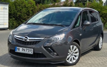 Opel Zafira C Tourer 1.4 Turbo ECOTEC 140KM 2015 Opel Zafira 1.4 Benzyna 140 KM Klima PdC Import Raty Oplaty 1.4 140KM