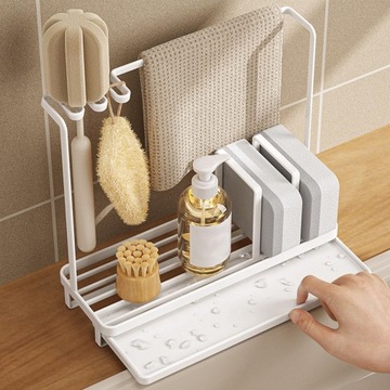 Вешалка для жидкого мыла белого цвета.