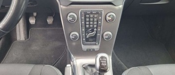 Volvo V40 II Cross Country D2 115KM 2014 Volvo V40 Volvo V40 D2 Momentum 1.6 Diesel 115KM, zdjęcie 14