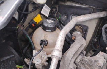 Citroen C4 Picasso II 2014 Citroen C4 Picasso 2014r, 1.6HDI. Lekko uszkodzony lewy tyl. Jezdzi 1.6, zdjęcie 18